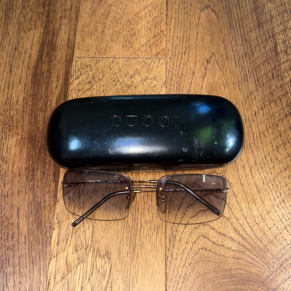 Gucci Woman’s Mirrored Sunglasses - Picture 1 of 7
